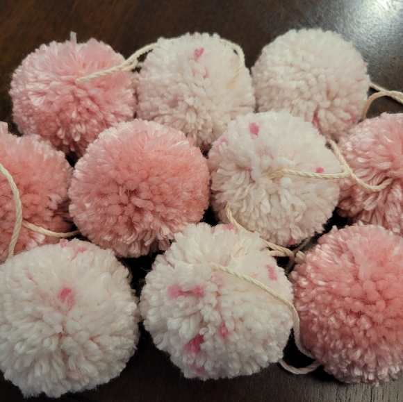 Pink and White Pom Pom Garland - Picture 4 of 5